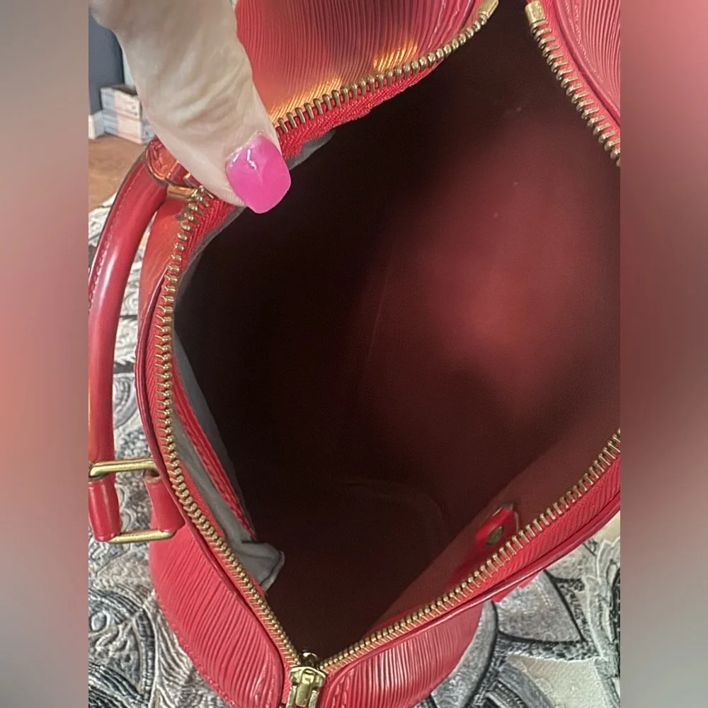 Vintage Louis Vuitton Red EPI‎ Speedy 25